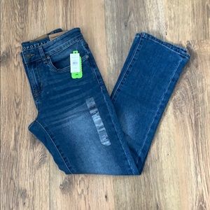 Men’s Medium Wash Slim Straight Leg Jeans